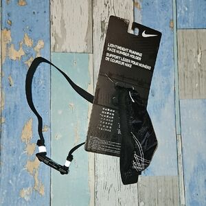 Nike Lightweight Running Race Number Holder And Reflective Phone Holder